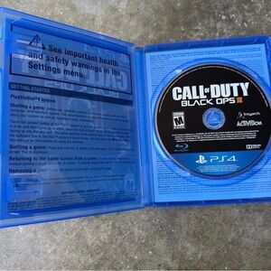 Call of Duty: Black Ops III PS4 Game Disc - Black